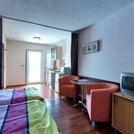 Apartmánový dom RED Hotel Podhájska Exterior foto