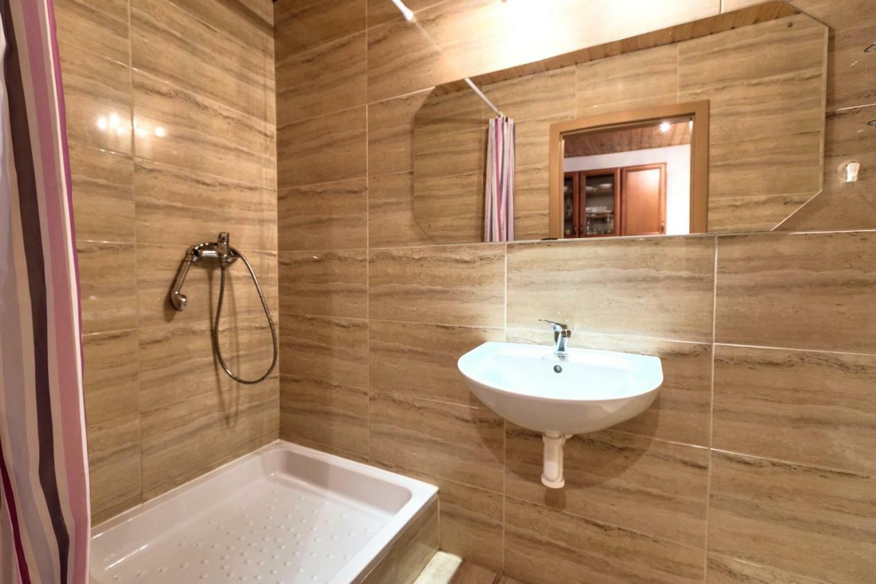 Apartmánový dom RED Hotel Podhájska Exterior foto