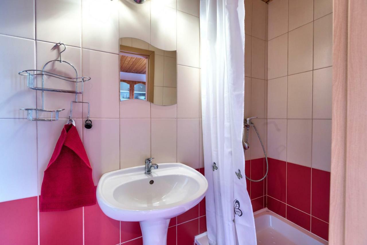 Apartmánový dom RED Hotel Podhájska Exterior foto
