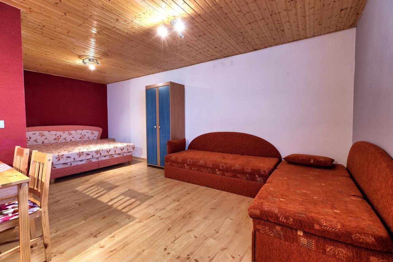 Apartmánový dom RED Hotel Podhájska Exterior foto